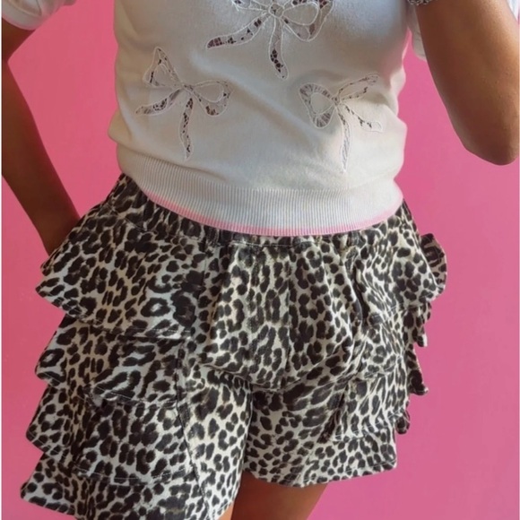Leopard Denim Ruffle Shorts - Picture 2 of 4